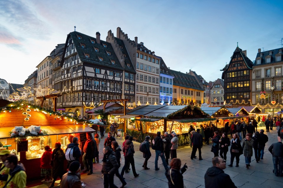  The Christmas market and historic quarter in Strasbourg, Alsace, France