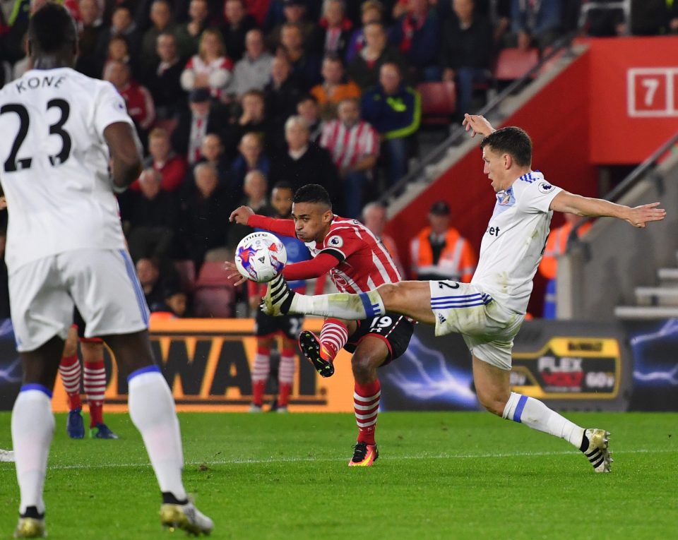  Sofiane Boufal lets fly to win Southampton's Goal of the Month competition