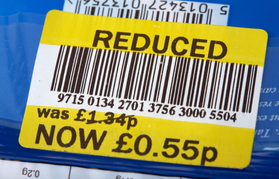  Supermarkets will often discount products at the end of the day, so keep your eyes peeled for yellow stickers