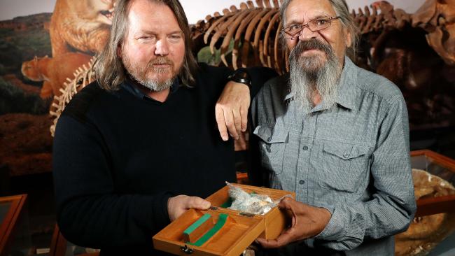  Archaeologist Giles Hamm and local elder Clifford Coulthard, who made the discovery when he needed the loo