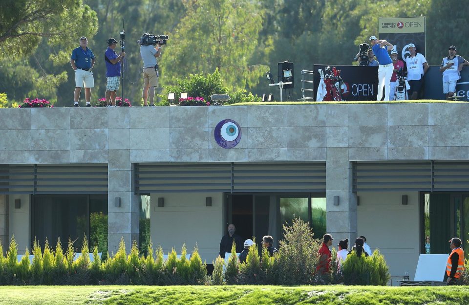  Brit drives on the 16th tee which was set up on top of a hotel roof