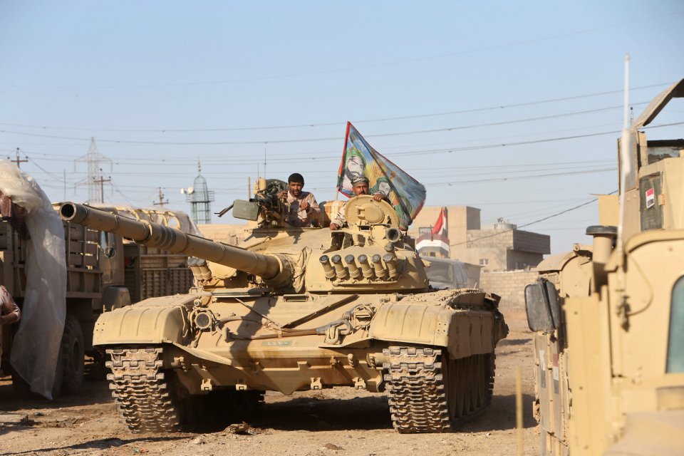  Tanks battle it out with IS in south eastern area of Mosul