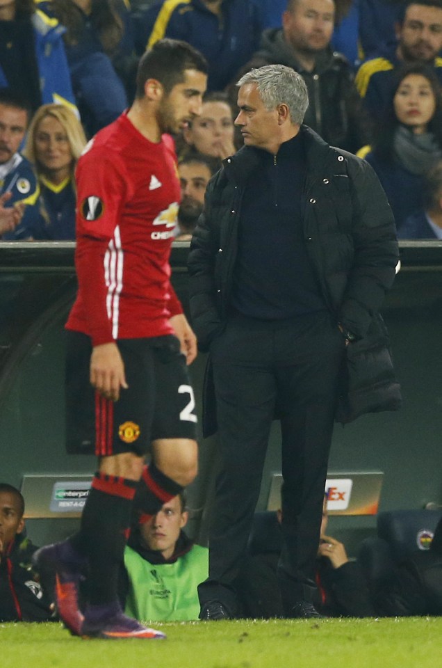 United boss Mourinho brings on the Armenian or the defeat at Fenerbahce