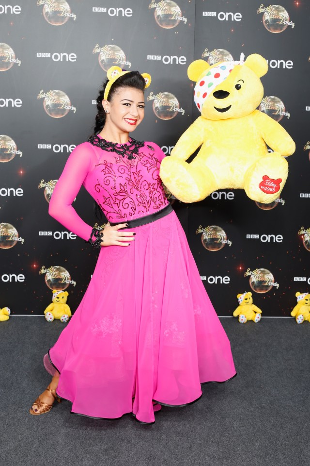  Claudia Fragapane looked pretty in pink