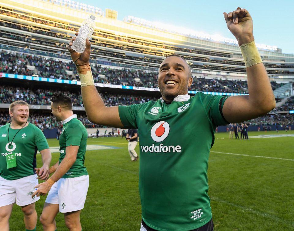  Simon Zebo celebrates a very long-awaited victory