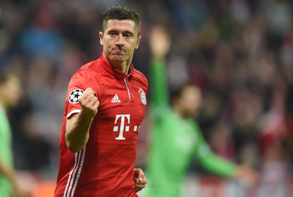  Robert Lewandowski has been named Bundesliga player of the month for October - and Russell Crowe believe Leeds United should "take a look"