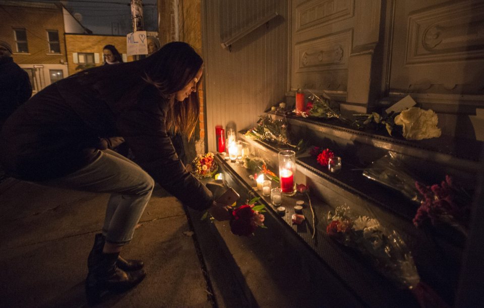  Fans have left tributes for Cohen out the front of the Montreal singer's home, thanking him for his powerful lyrics