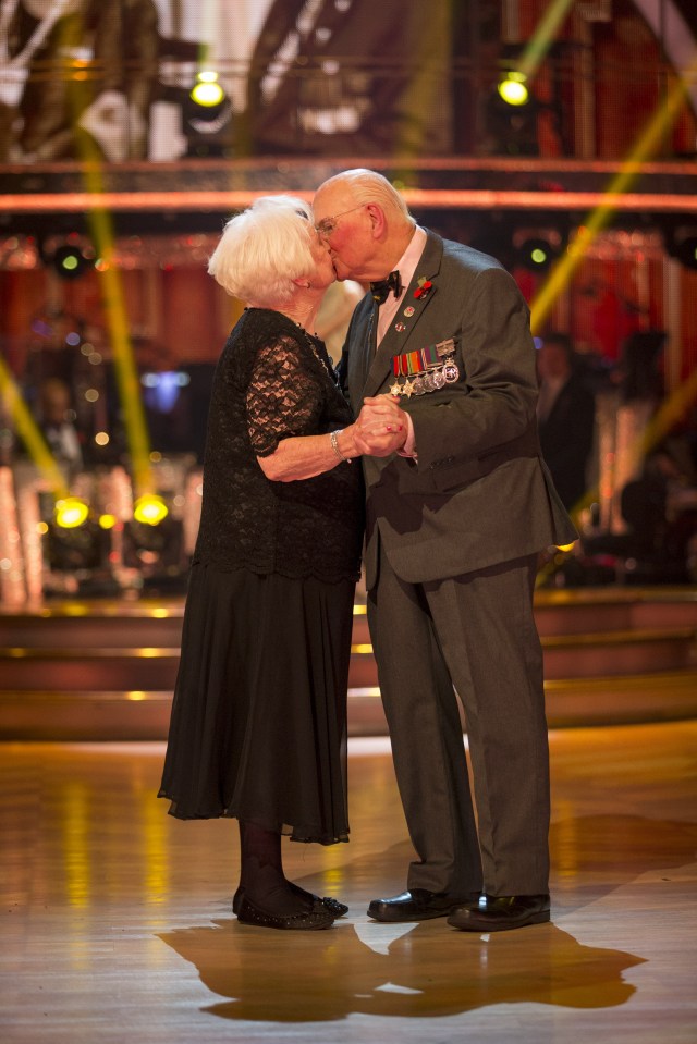 The couple of 72 years shared a kiss