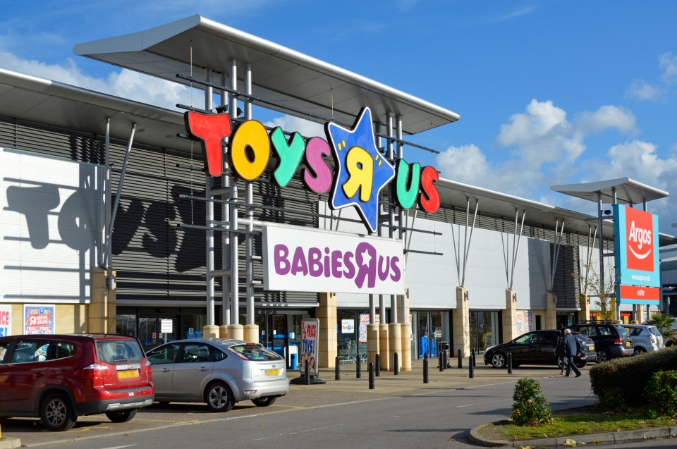 Toys R Us are releasing huge deals for bargain hunting shoppers this Black Friday