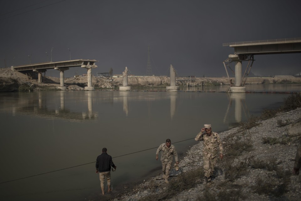 Iraqi forces fear the city will be heavily booby-trapped when they enter the central areas