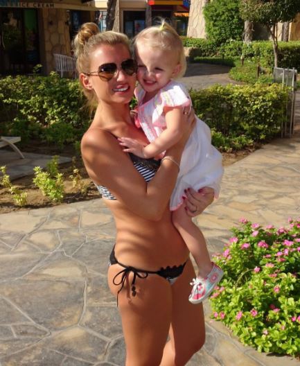  Billie Faiers' daughter Nelly is set to be a big sister