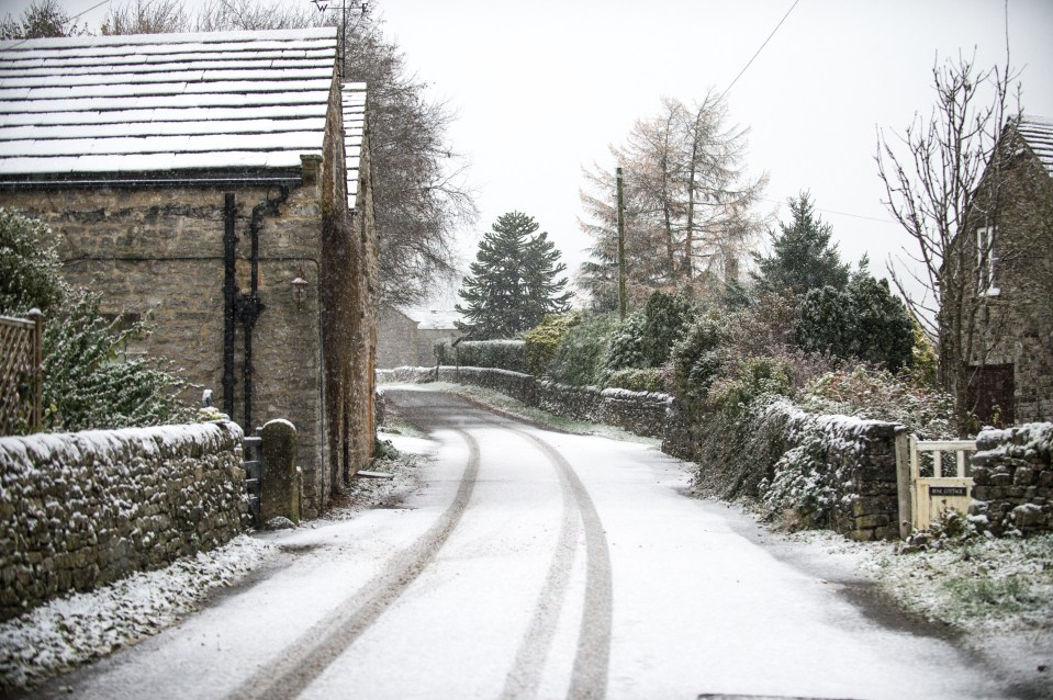  The Derbyshire village of Foolow was subjected to frigid temperatures today as snow hit the country