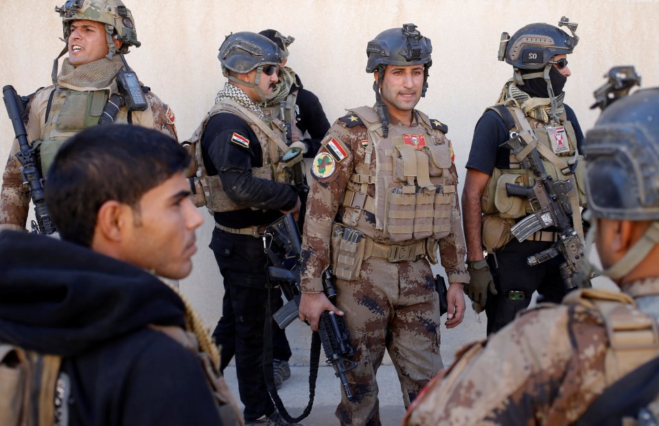  British soldiers and American special forced had until now supported Iraqi and Peshmerga troops from a far