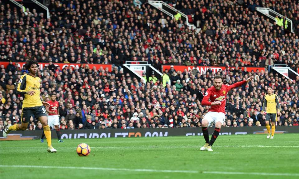 Juan Mata converted Ander Herrera's pull-back for 1-0 against Arsenal