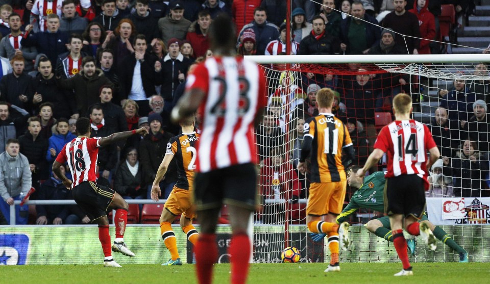 The moment Defoe gave Sunderland the lead and scored his 150th goal