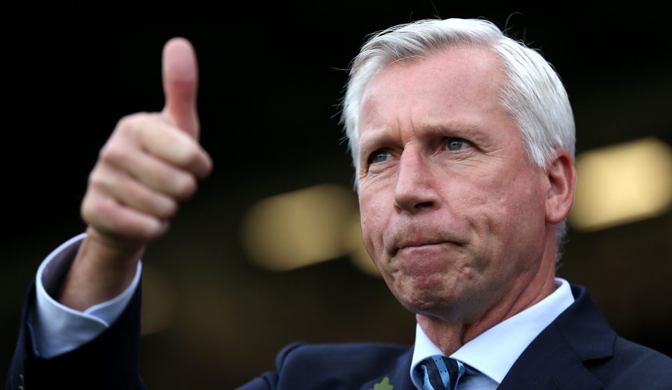  Alan Pardew might need thumb-thing special to keep his job as Crystal Palace boss