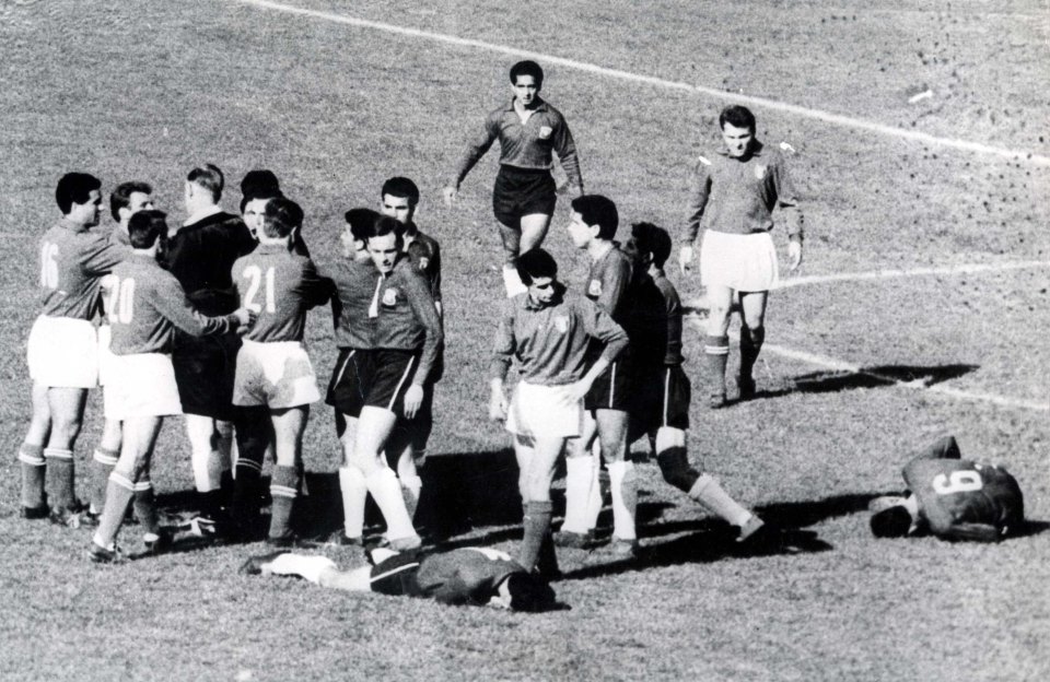  English referee, Ken Aston, tries to restore order in World Cup clash at Santiago