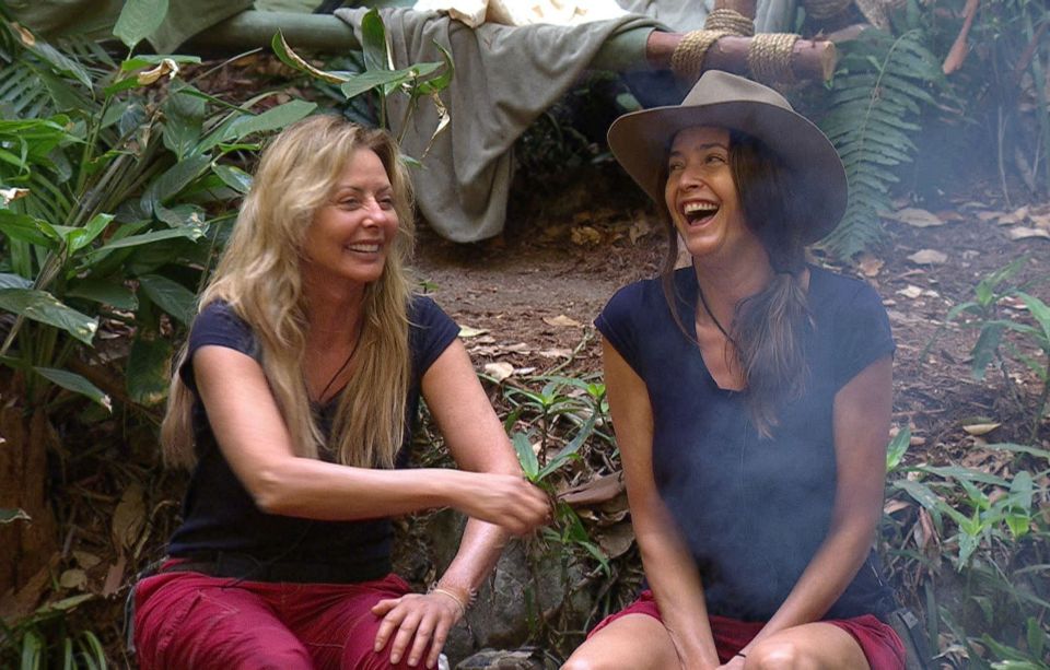 Carol isn't afraid to share her embarrassing sex stories with her friends in camp! 