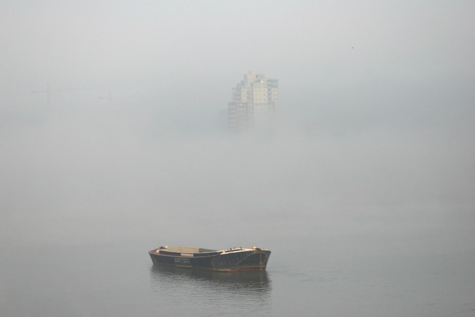 Misty Mystery on the Thames by Malcolm Dawson