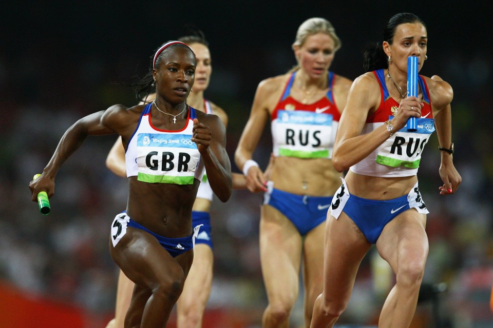 Marilyn Okoro (l) of Great Britain competes with Liudmila Litvinova of Russia, whose team were disqualified for doping