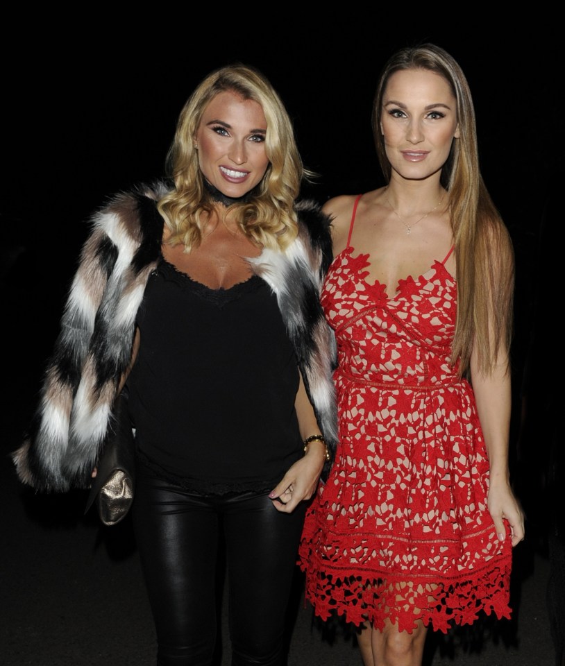  Billie is the older sister of Sam Faiers