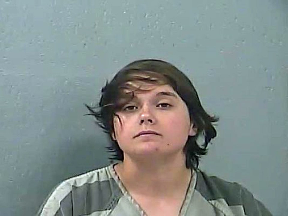 Victoria Vanatter, 19, gave him permission to slice open her arm with a razor and then drink some of her blood