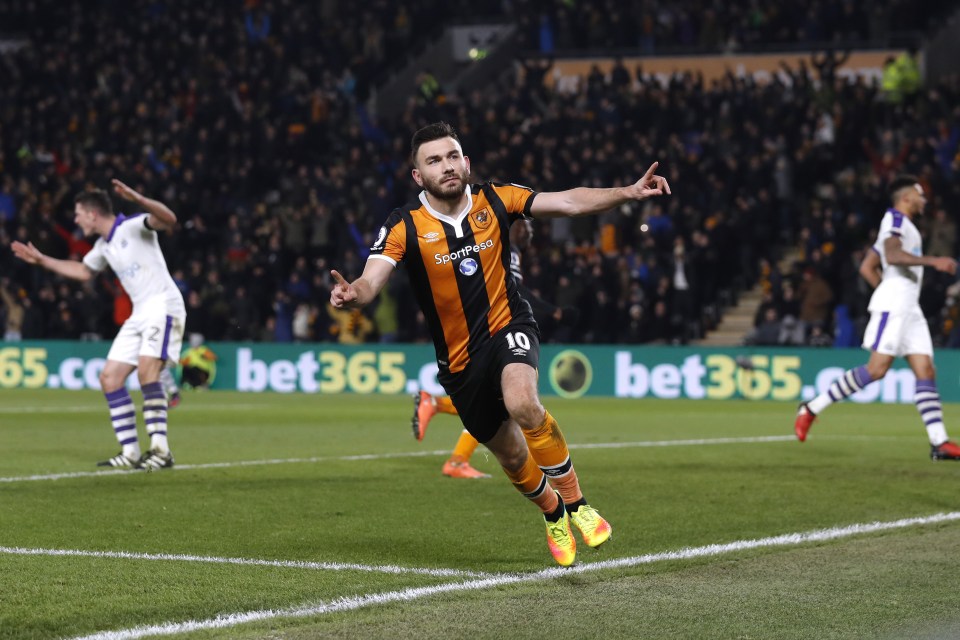 Robert Snodgrass levelled things up for ten-man Hull City after less than a minute from going behind