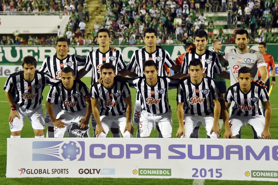 Paraguay's Libertad team pose before their Copa Sudamericana semi