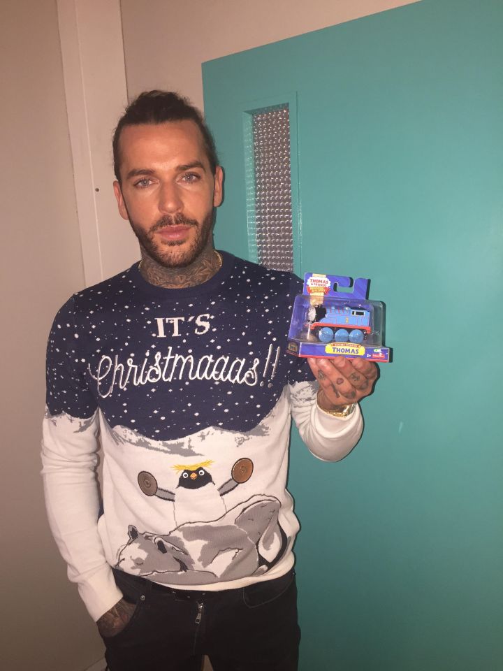 Towier star Pete Wicks joined our Smiles at Christmas campaign by donating a Thomas the Tank Engine toy