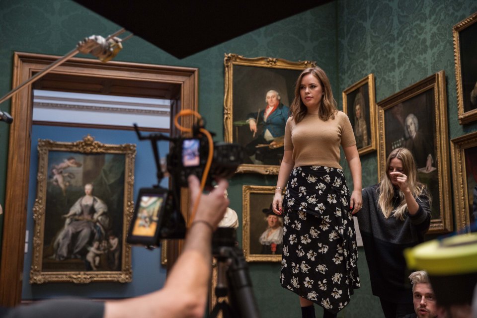 Beauty vlogger Tanya Burr poses in the National Portait Gallery