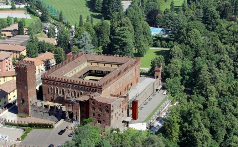 The astonishing 70-bedroom castle is on the market