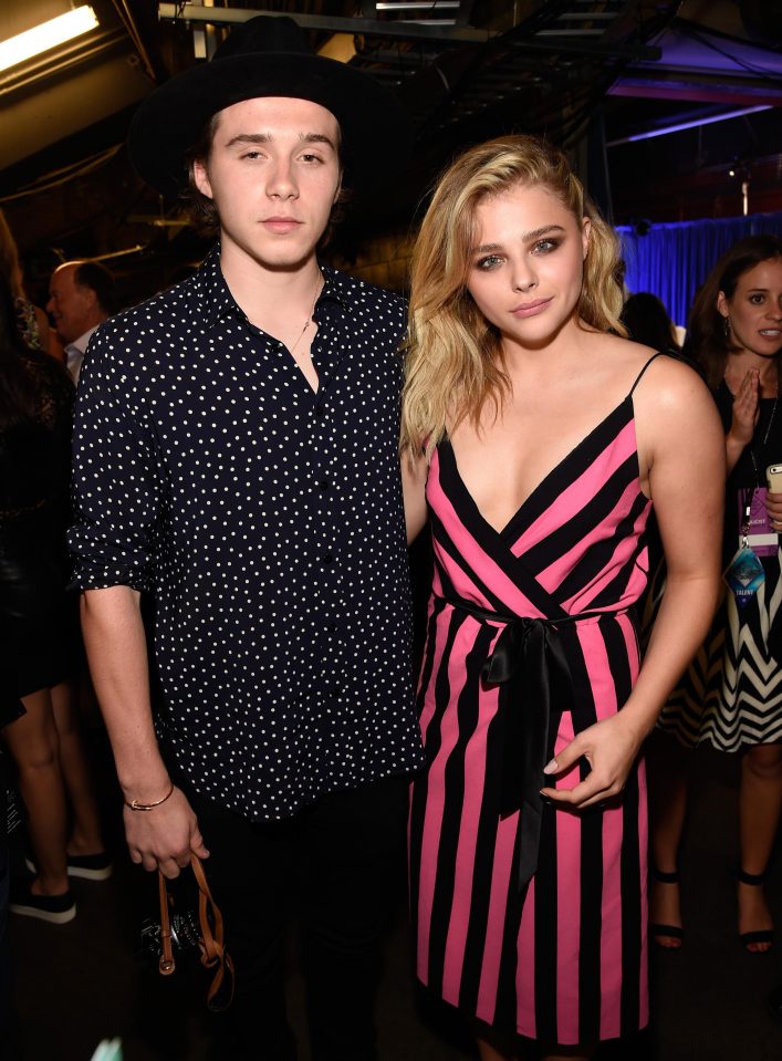  Brooklyn Beckham (L) and actress Chloe Grace Moritz