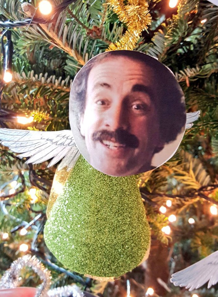  The sad news actor Andrew Sachs passed away last week broke this morning - and he's now got a place on the tree