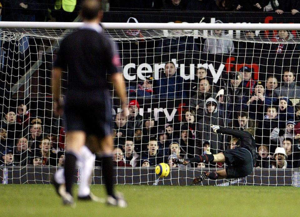 Clattenburg watches on as a Pedro Mendes shot crosses the line