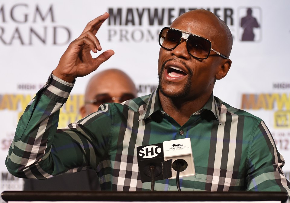  Many expect Conor McGregor's first boxing fight to be against Floyd Mayweather - but he might need to"test the waters" first