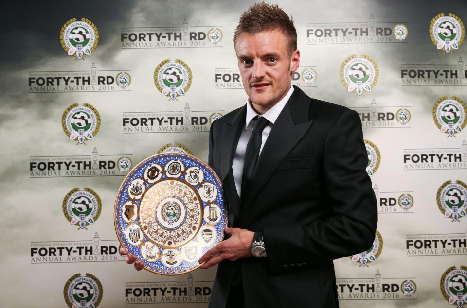  Jamie Vardy scored 11 consecutive league goals, so somebody popped to Collectables and bought him this plate.