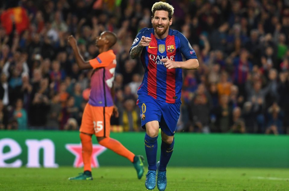 BARCELONA, SPAIN - OCTOBER 19: Lionel Messi of Barcelona celebrates after scoring his third and his team's third goal of the game during the UEFA Champions League group C match between FC Barcelona and Manchester City FC at Camp Nou on October 19, 2016 in Barcelona, Spain. (Photo by Shaun Botterill/Getty Images)