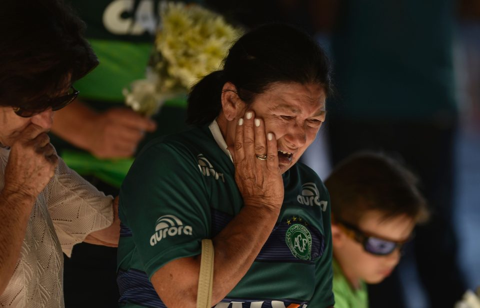 People pay tribute to the players of Brazilian team Chapecoense