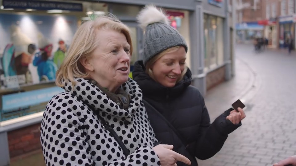 In the short clip we see shoppers off er the opportunity to sample some of Poundland's festive treats