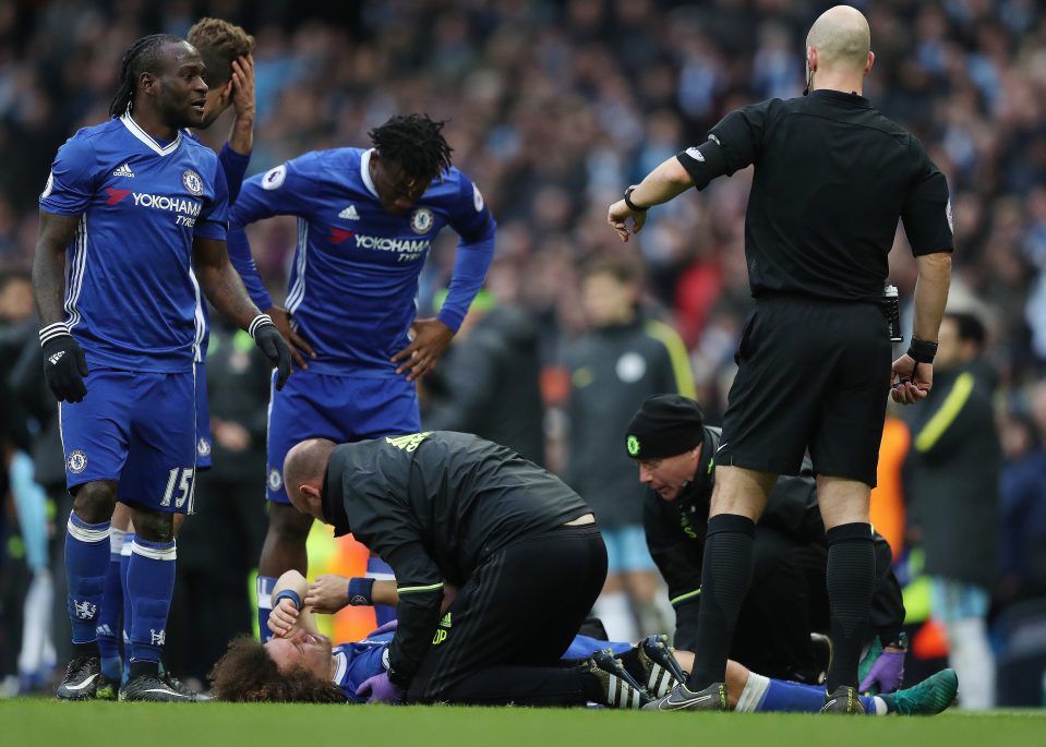  David Luiz injured on the floor after Sergio Aguero horror tackle 