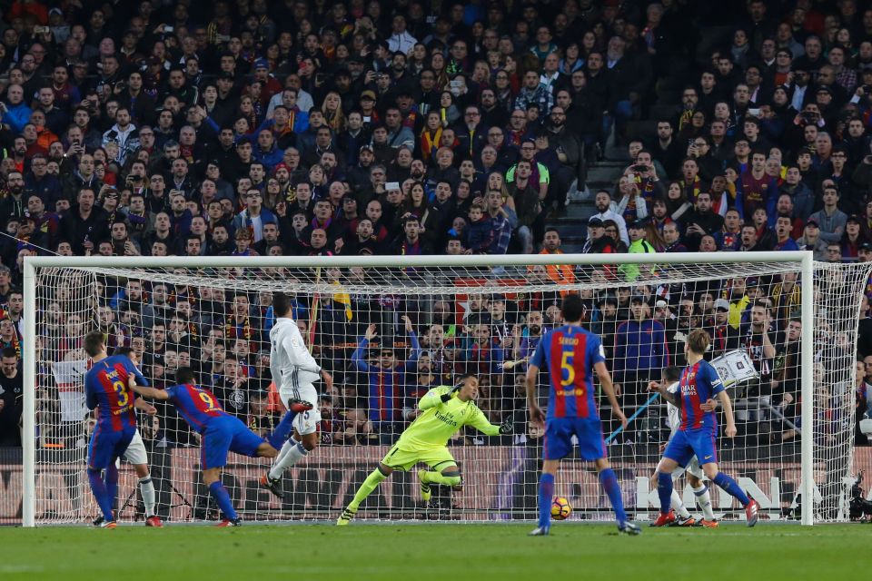  Luis Suarez escaped the attentions of his marker to put Barca ahead in El Clasico