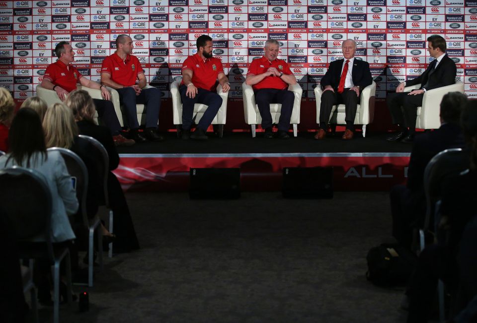  Gatland is prepared to appoint more people before the tour