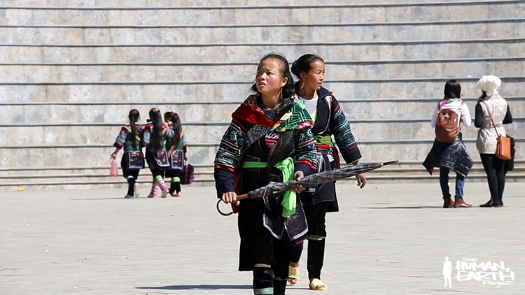 The girls from the Hmong tribe in Vietnam are often sntached