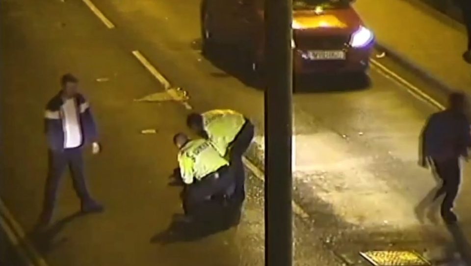  Injured officer PC Tse then manages to catch them up and is able to assist in the arrest