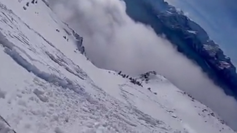  The video shows the avalanche heading dangerously towards the cliff edge after being triggered by a 'ski cut'