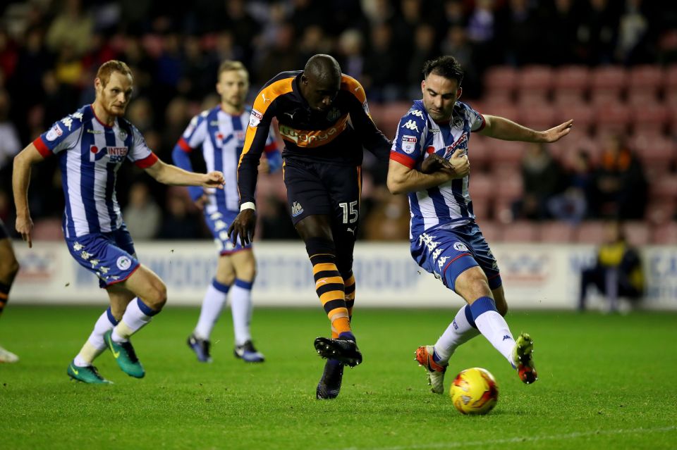 Mo Diame fires in his fourth goal of the season for Toon