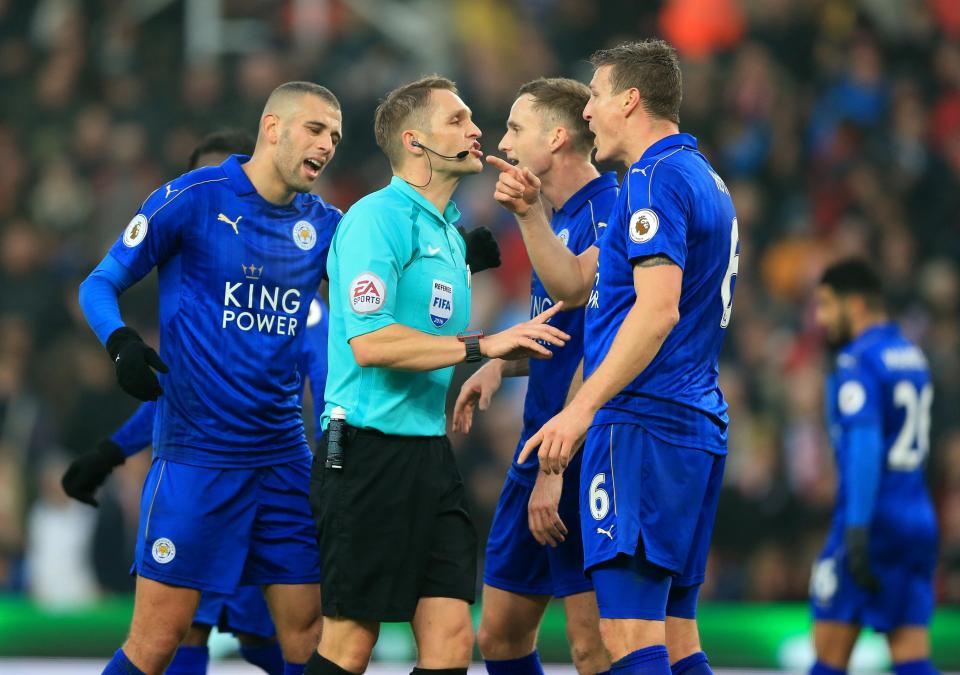 Jamie Vardy is sent off by Craig Pawson