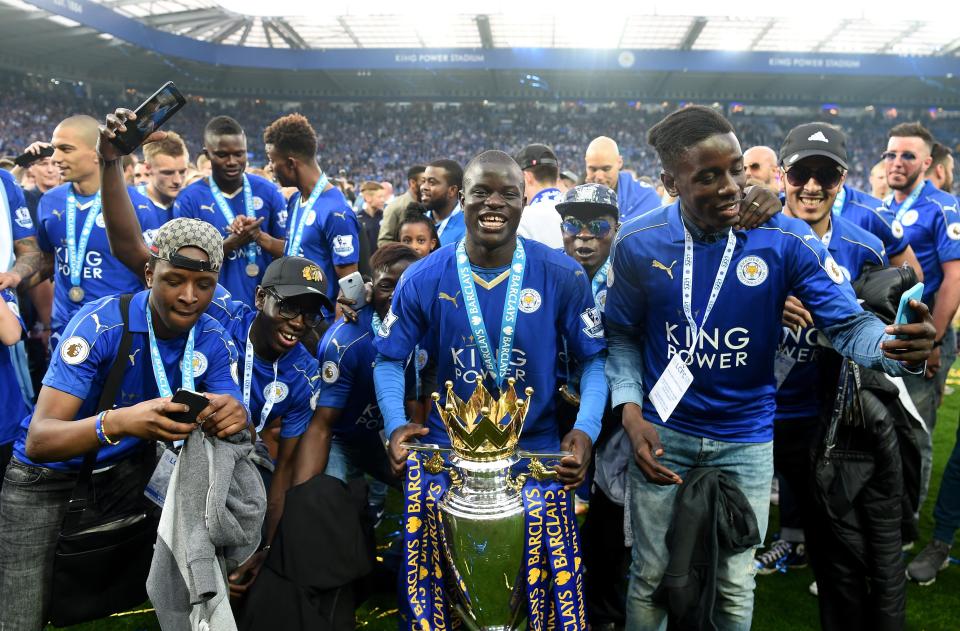  N'Golo Kante got his hands on the Premier League trophy in 2016