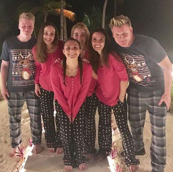  Gordon Ramsay and his clan wore reindeer pyjamas