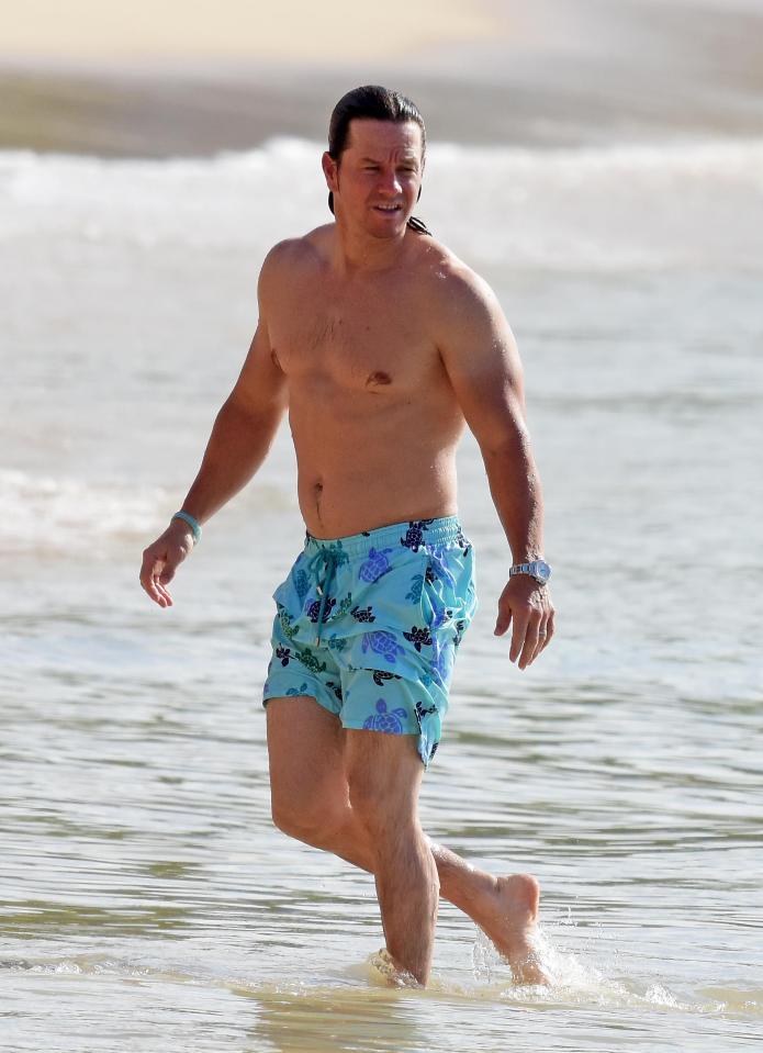  The Hollywood star was spotted enjoying a leisurely day on the beach